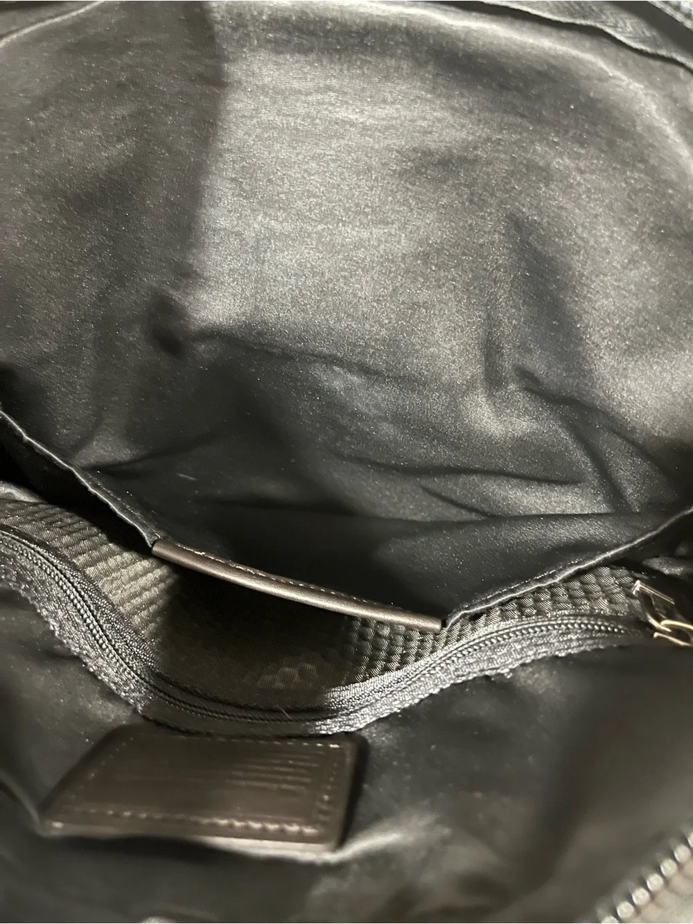 Tumi Alpha Bravo Annapolis Shoulder Bag Business Casual Leather Luxury Premium